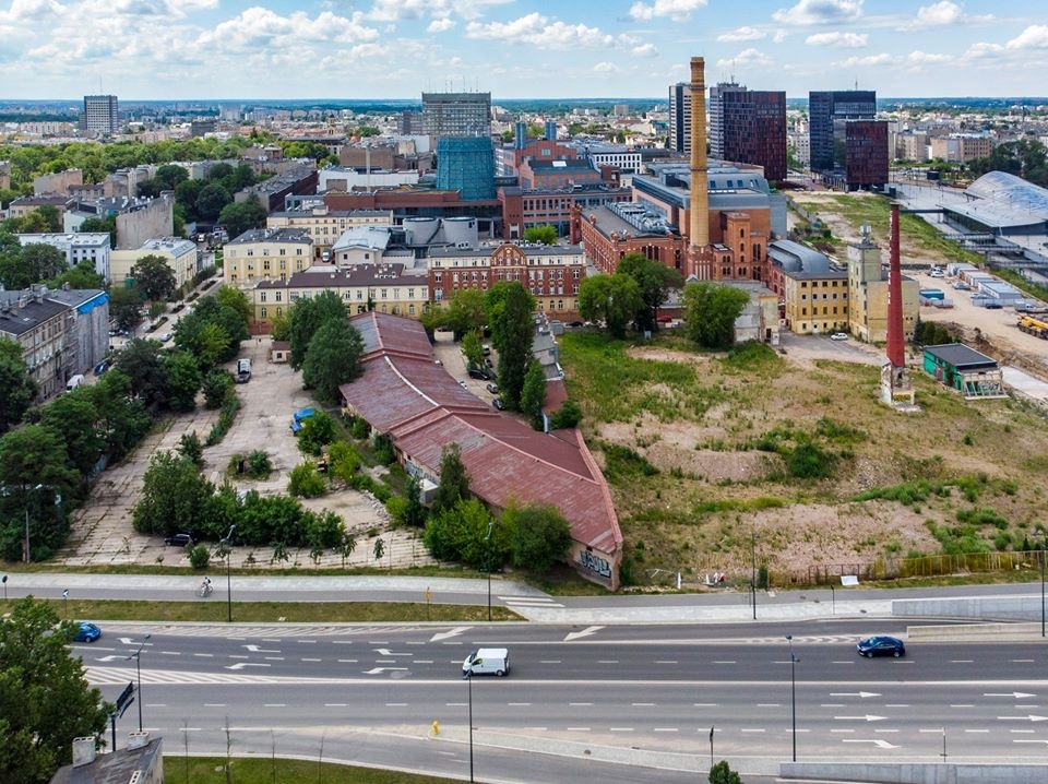 Wrocławski deweloper wybuduje w centrum Łodzi kilkaset mieszkań na wynajem. Na działce są zabytkowe magazyny [ZDJĘCIA] - Zdjęcie główne