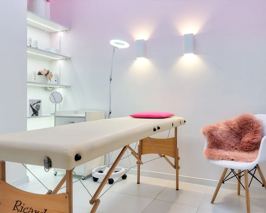 La Beaute Clinique, Taternicza 2