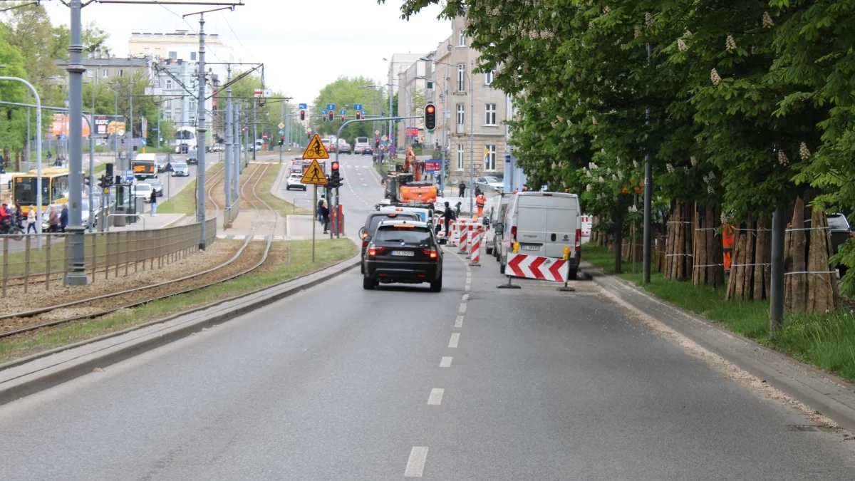 Koniec utrudnień przy Manufakturze. Znikną barierki hamujące ruch w kierunku Bałut