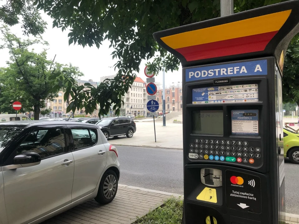 Łódź. Za brak biletu parkingowego zapłacisz nawet po 4 latach - Zdjęcie główne