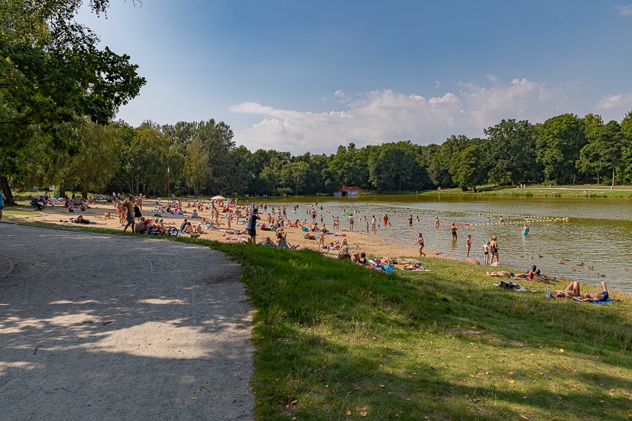 Arturówek Łódź. Łodzianie wypoczywają na plaży w Arturówku [zdjęcia] - Zdjęcie główne