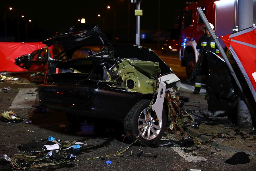 Śledczy badają przyczyny koszmarnego wypadku w Rzgowie. Prawdopodobnie winna zbyt duża prędkość