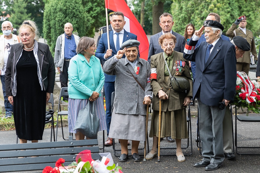 Łódź. 77. rocznica wybuchu Powstania Warszawskiego. W Łodzi uczczono pamięć Powstańców [zdjęcia]