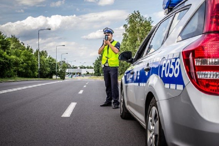 Weekend piratów drogowych w Łodzi. Policja wciąż apeluje: Zacznijmy myśleć za kierownicą - Zdjęcie główne