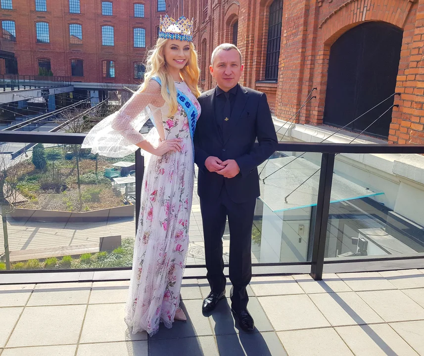 Oficjalne powitanie MISS WORLD 2021 w Łodzi! Karolina Bielawska na scenie Monopolis