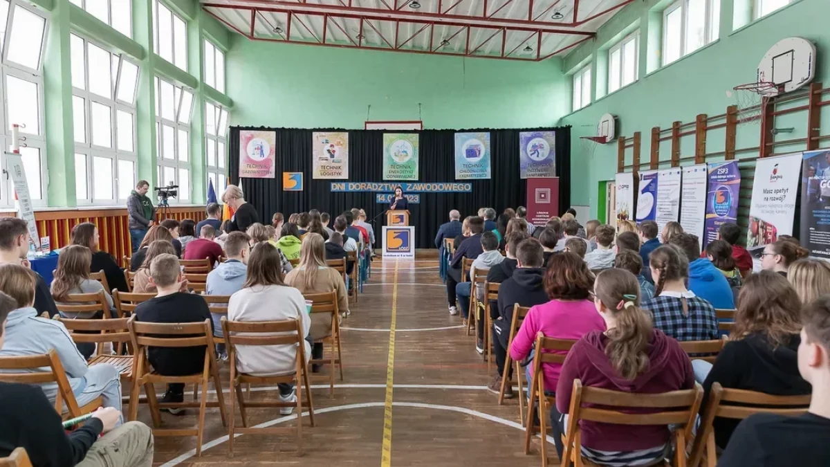 Rodzice wściekli. Przydatne opcje w aplikacji mobilnej eduVulcan  od teraz płatne! - Zdjęcie główne