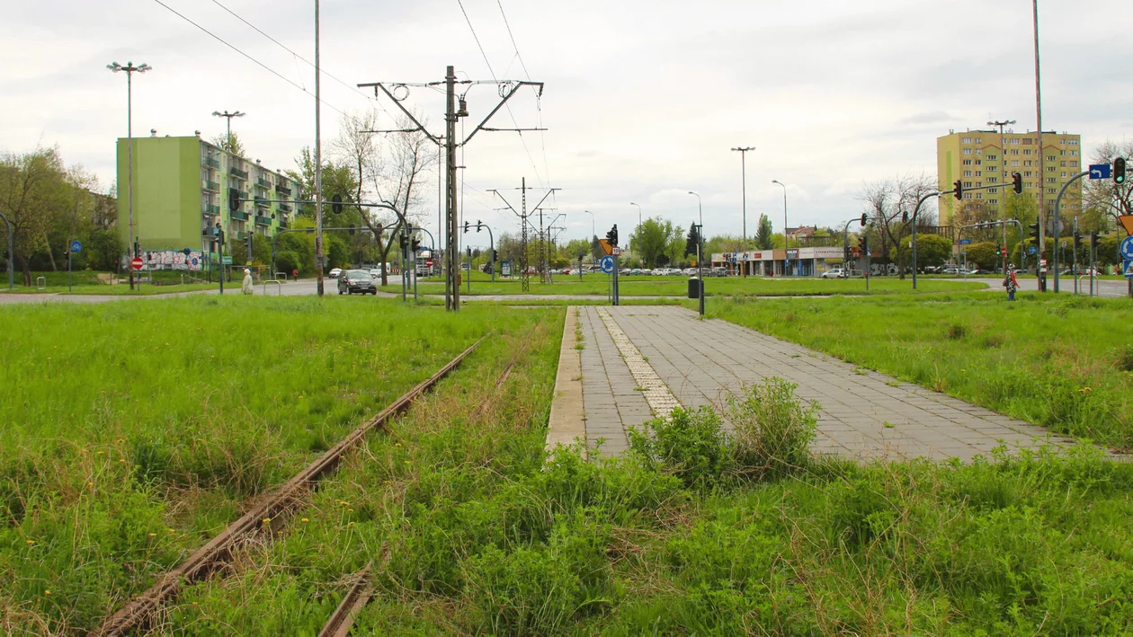 Zapomniana od lat trasa tramwajowa ma zostać zmodernizowana. Kiedy zobaczymy tu ciężki sprzęt? [ZDJĘCIA] - Zdjęcie główne