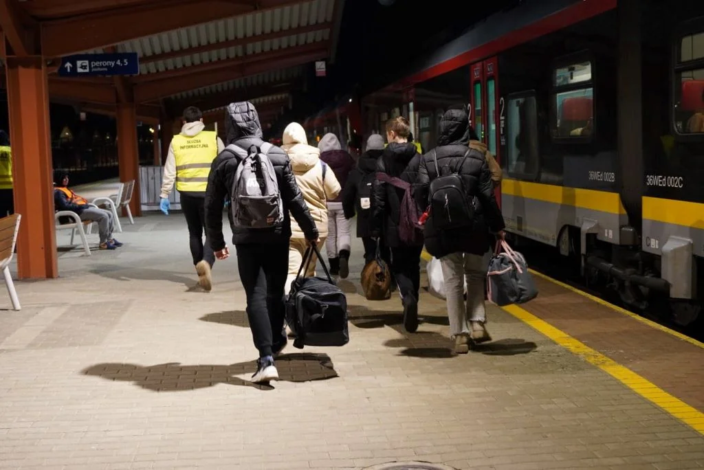 Marszałek województwa łódzkiego wysłał pociąg ŁKA po uchodźców z Ukrainy