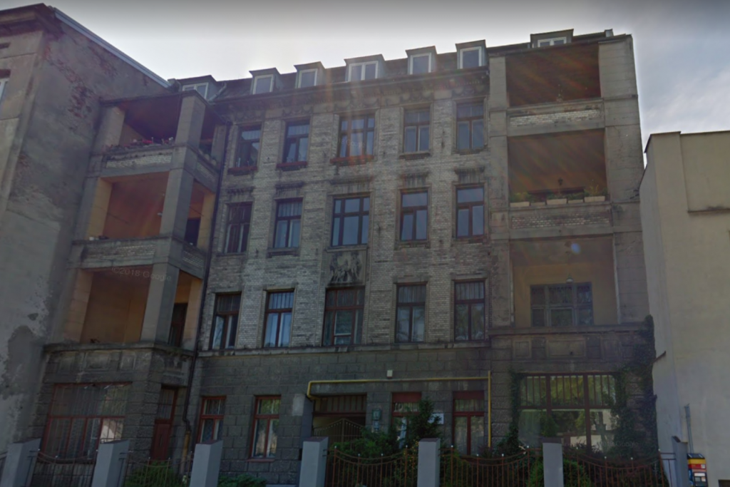 Kamienica przy Dowborczyków 13 była jedną z ważniejszych lokalizacji "Idy" Pawła Pawlikowskiego (fot. Google Maps) |wiadomości łódzkie|Łódź|tuŁódź