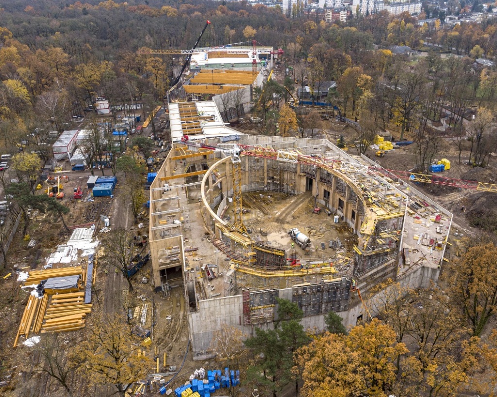 Rośnie dach nad łódzkim Orientarium [ZDJĘCIA]  - Zdjęcie główne