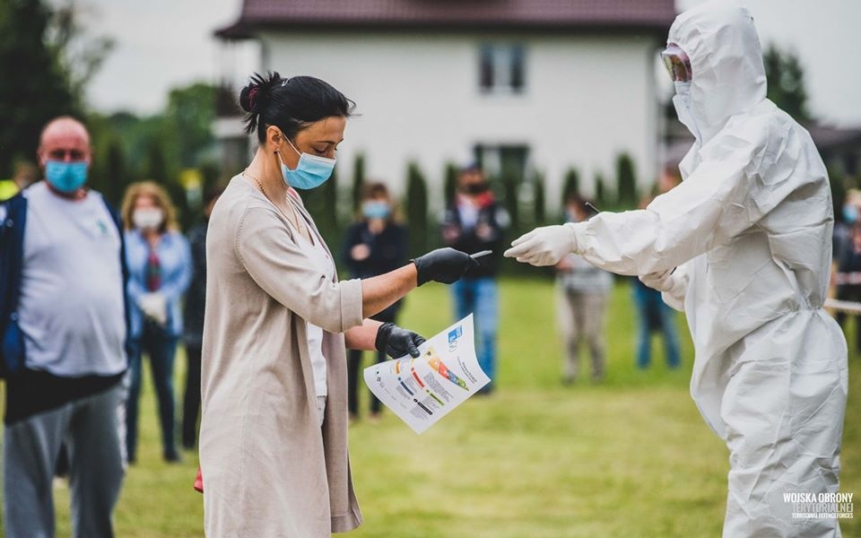 Mimo weekendu ciągle dużo zakażeń koronawirusem. W Polsce ponad 8,5 tys. w Łódzkiem blisko 600 przypadków [RAPORT] - Zdjęcie główne