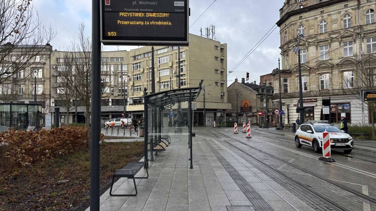 Miały być trzy dni, będą prawie dwa tygodnie. Tramwaje na plac Wolności powrócą jeszcze później - Zdjęcie główne