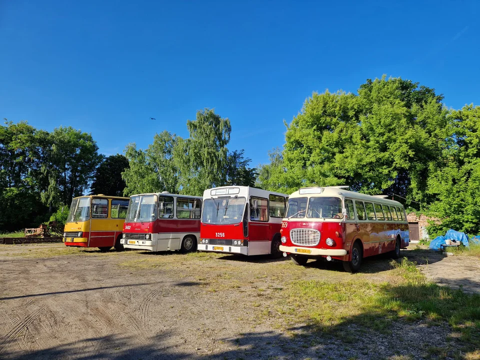 Parada autobusów przejedzie przez ulice Łodzi. Sprawdź, kiedy i na jakiej trasie je zobaczymy - Zdjęcie główne