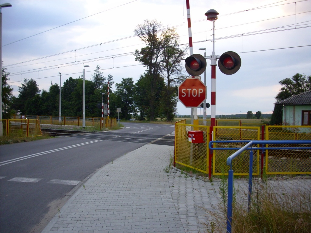 Maszyniści pociągów nie zatrąbią przed takimi przejazdami kolejowo-drogowymi - Zdjęcie główne