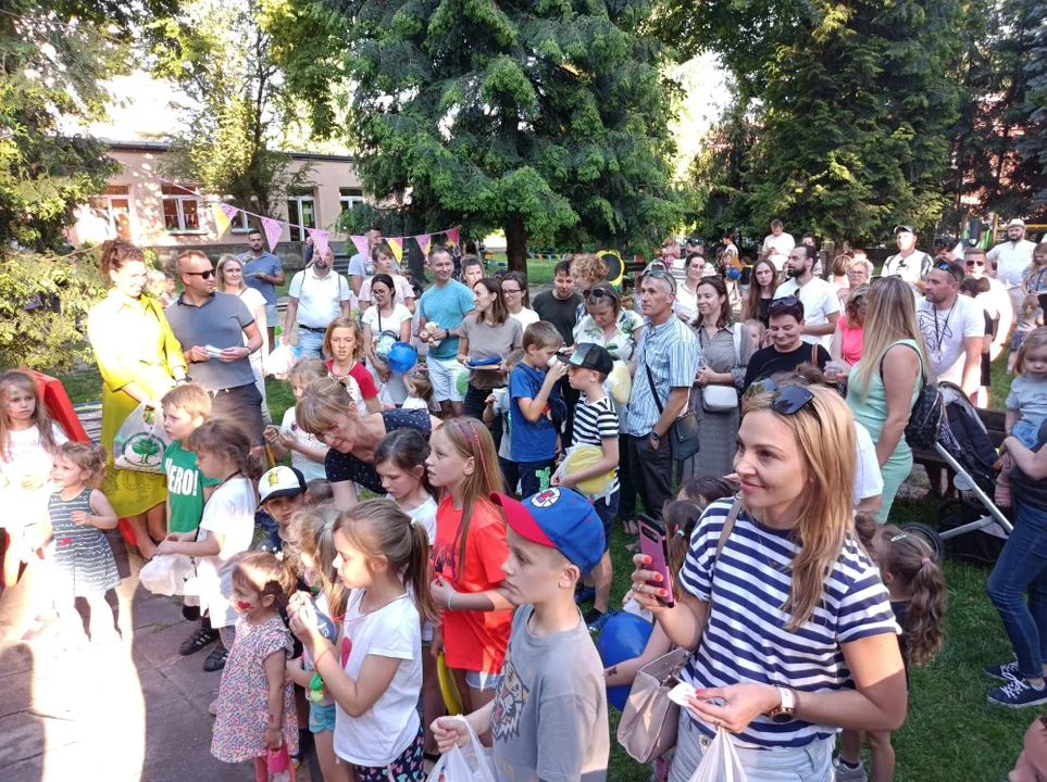 Piknik rodzinny w Przedszkolu Miejskim nr 99 w Łodzi. To była zabawa na 102 [zdjęcia] - Zdjęcie główne