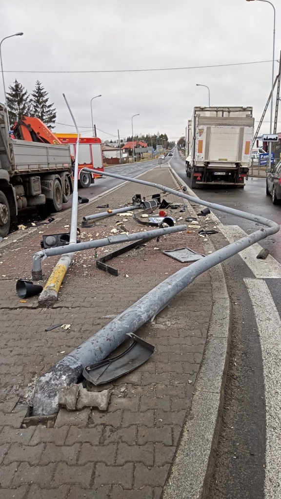 Łódzkie. Śmiertelny wypadek w Rzgowie. Zderzyło się pięć samochodów! (fot. KPP Łódź-Wschód)