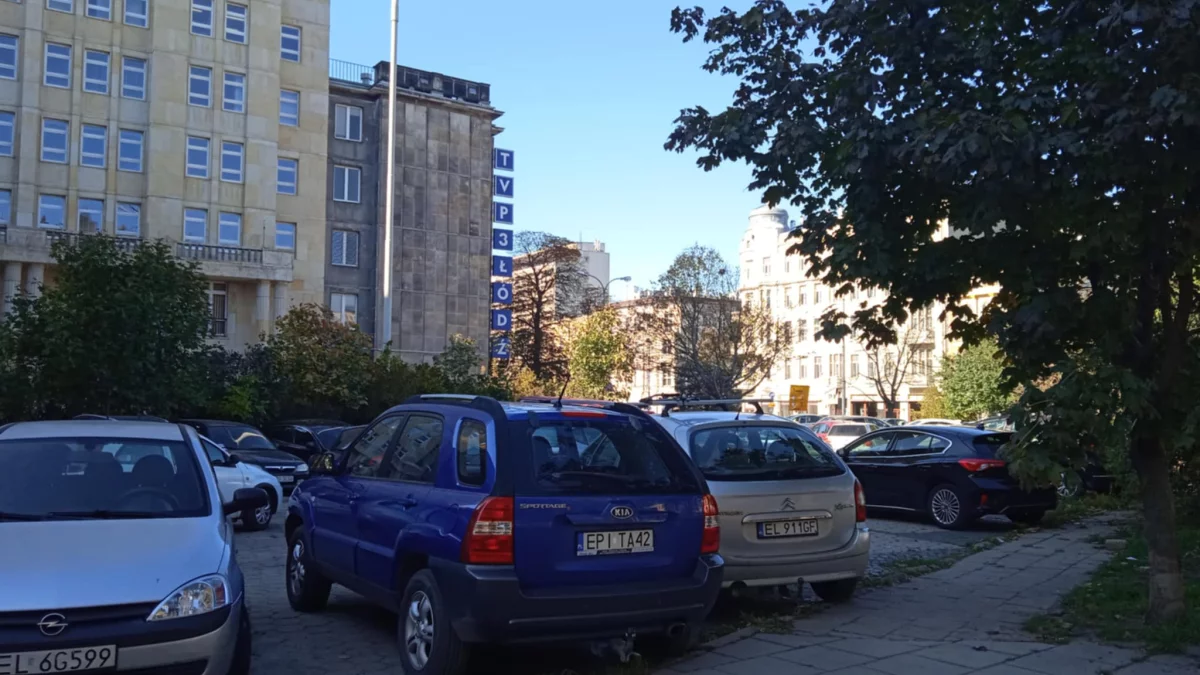 Teraz jest tu parking, ale to się skończy. "Może zostawimy 2-3 koperty" - Zdjęcie główne