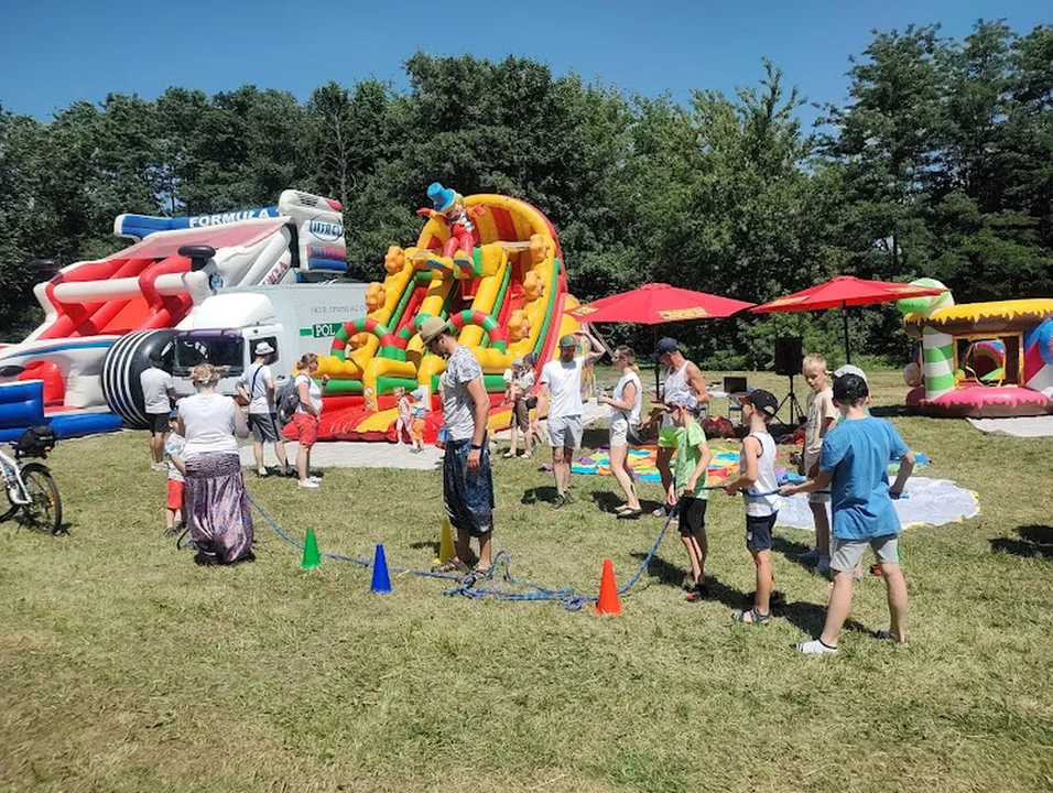 Piknik rodzinny na Młynku w Łodzi. Tak bawili się mieszkańcy Chojen i Dąbrowy [galeria] - Zdjęcie główne