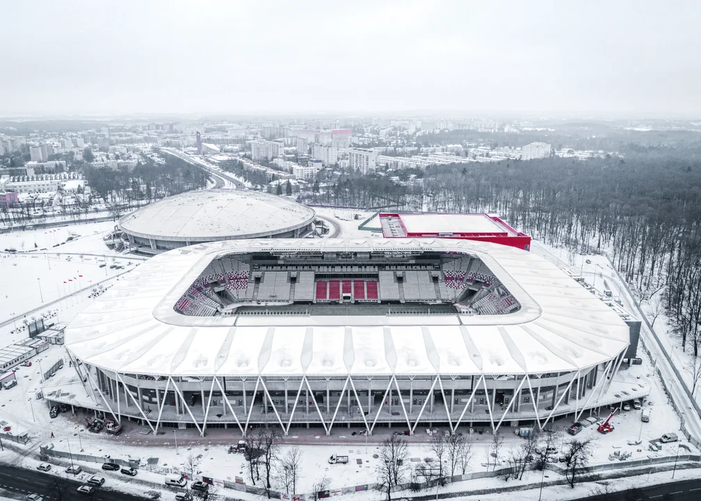 Piękny widok na Stadion Króla z lotu ptaka