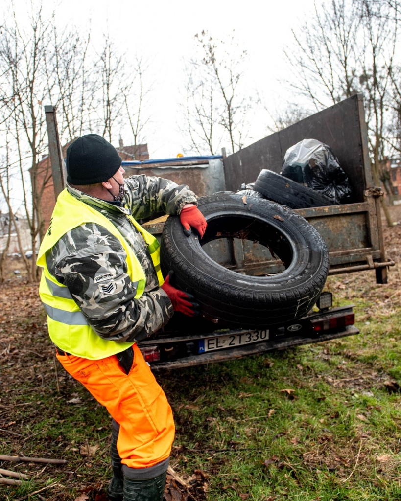 Dzikie wysypiska śmieci w Łodzi to problem, w rozwiązaniu którego magistratowi mogą pomóc sami mieszkańcy Łodzi (fot. UMŁ) |wiadomości łódzkie|Łódź|TuŁódź