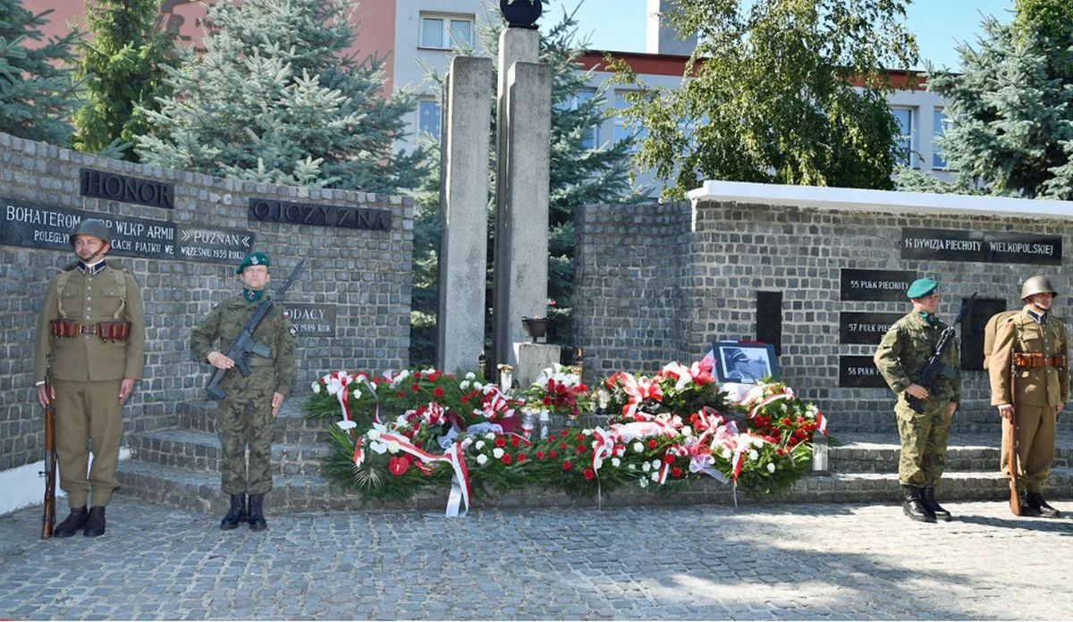 Rocznica Bitwy nad Bzurą. Uroczyste upamiętnienie walk Kampanii wrześniowej w Piątku - Zdjęcie główne