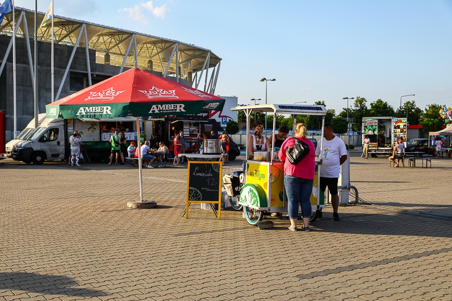 Wielka Szama Łódź. Trwa największy Zlot Foodtrucków w Łodzi. Zobacz! (fot. Michał Pietrzak - TuŁódź.pl)