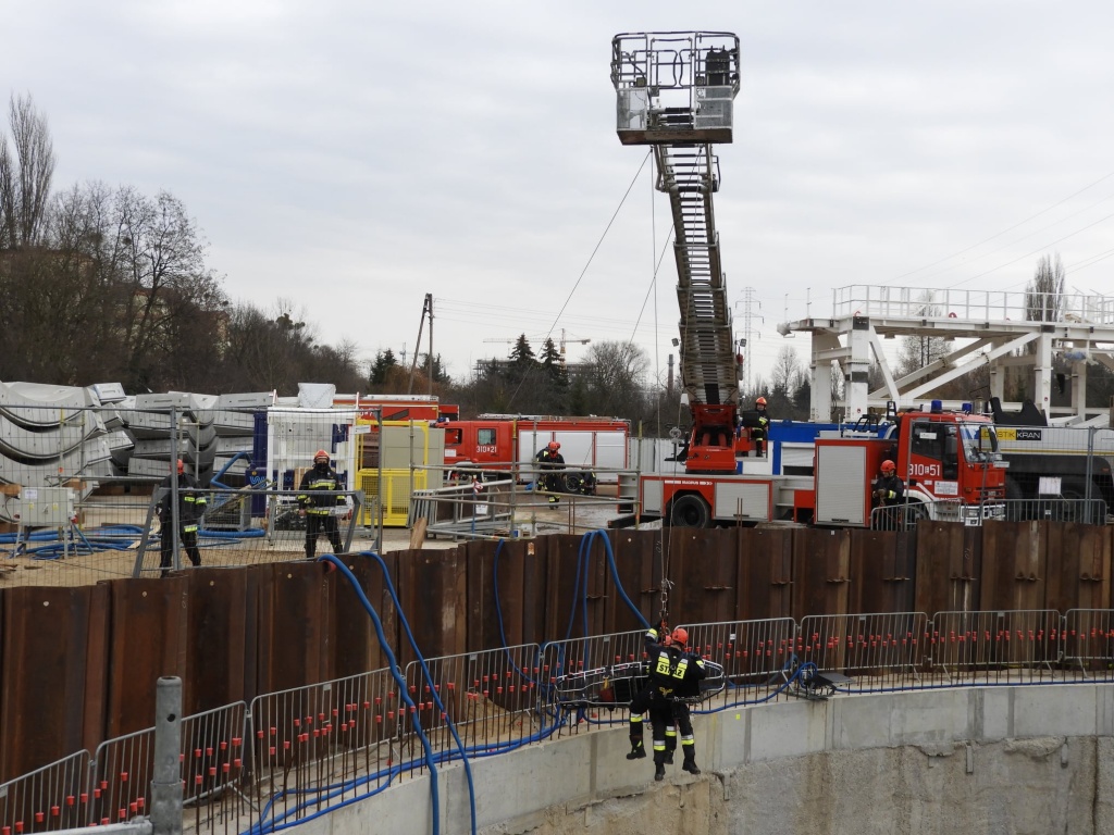 Na terenie budowy Tunelu Średnicowego w Łodzi przez trzy dni odbywały się praktyczne ćwiczenia ratownicze (fot. Komenda Miejska Straży Pożarnej w Łodzi) |wiadomości łódzkie|Łódź|TuŁódź