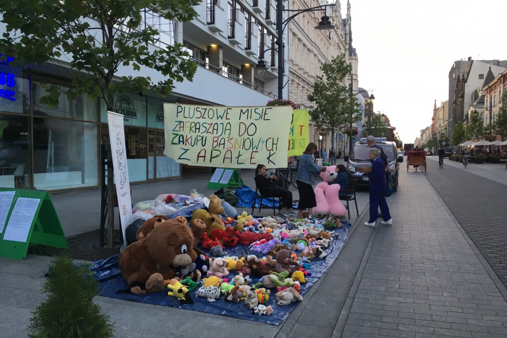 Fundacja niosąca pomoc dzieciom eksmitowana z miejskich lokali. Powodem długi  - Zdjęcie główne