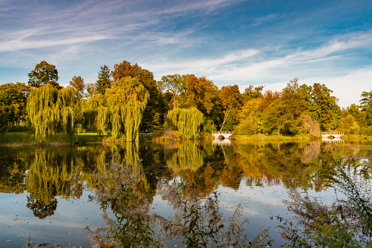 Park Julianowski w Łodzi zachwyca o każdej porze roku, w tym jesienią