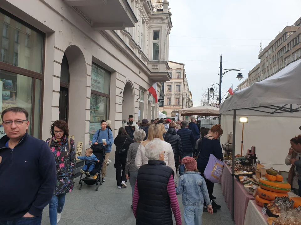 Na Piotrkowskiej w Łodzi odbywa się w majówkę Festiwal Czekolady i Słodyczy We Form