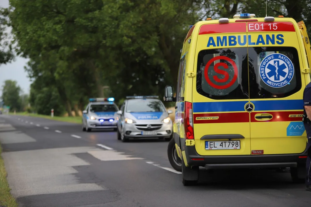 Śmiertelny wypadek pod Łodzią - jedna osoba zginęła, cztery zostały ranne. Do zderzenia aut doszło też w Zgierzu - Zdjęcie główne