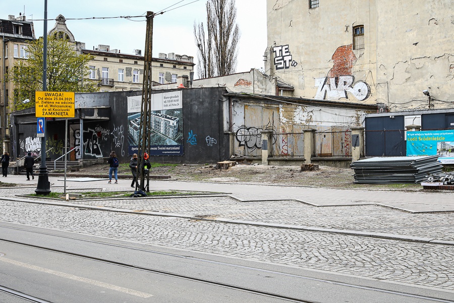 Łódzkie metro. Budowa stacji Łódź - Śródmieście. Zamknięte ulica Zielona i ulica Wólczańska w Łodzi (fot. Michał Pietrzak - TuŁódź.pl)