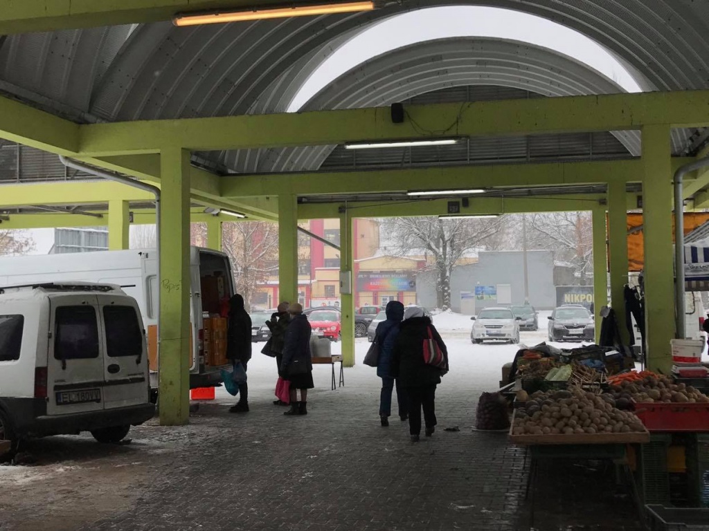 Ile w Łodzi zapłacimy za warzywa i owoce? Jak mają się ceny względem zeszłego roku? (fot. Aga Szynk) |wiadomości łódzkie|Łódź|TuŁódź