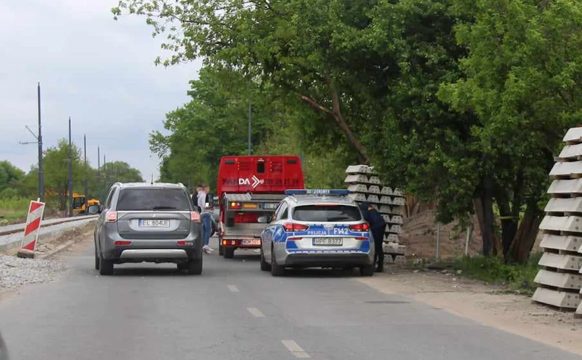 Łódź. Policja kontroluje remontowaną ulicę Konstantynowską. Wykonawca skarży się na kierowców - Zdjęcie główne