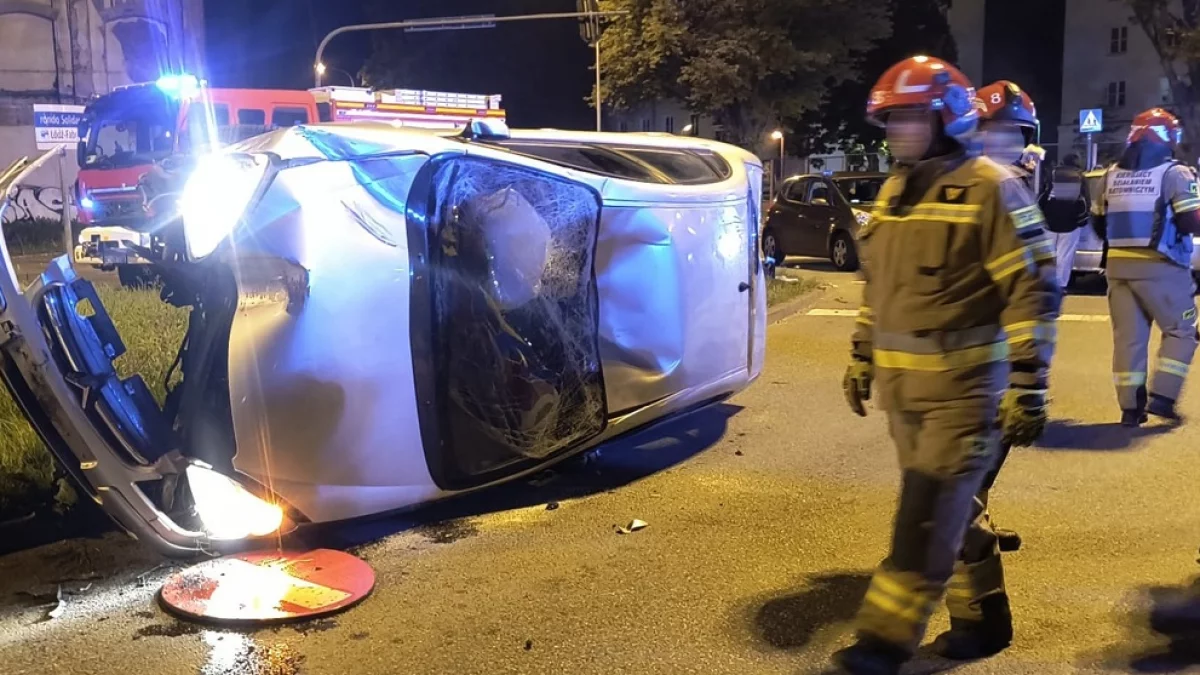 Uciekał przed policją i rozbił kilka aut. Kierowca miał dożywotni zakaz prowadzenia