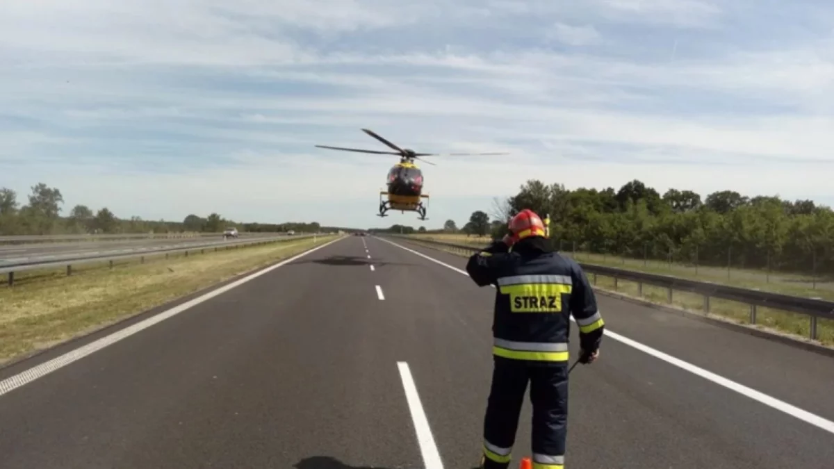 Karambol na autostradzie A2. Lądowały dwa śmigłowce LPR