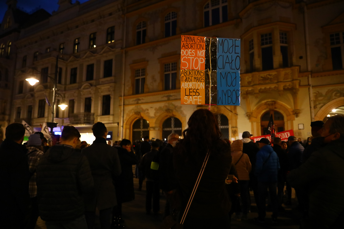Pikieta pod siedzibą PiS na Piotrkowskiej w Łodzi