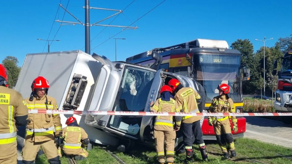 Wypadek przy skrzyżowaniu ulicy Wojska Polskiego z aleją Palki. Jak do tego doszło? [ZDJĘCIA] - Zdjęcie główne