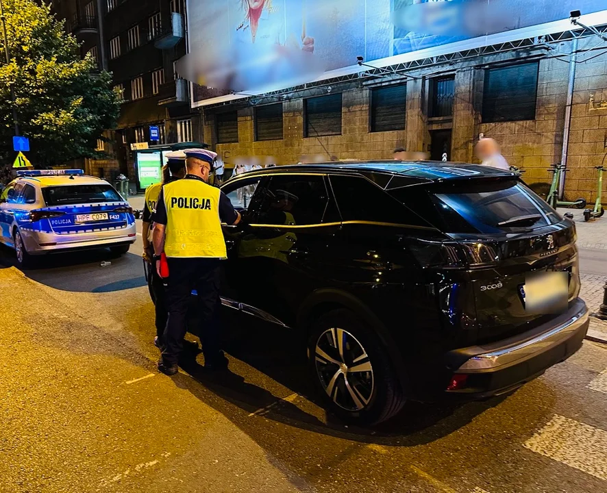 Pijany przyjechał autem na Łódź Summer Festival. O pomoc poprosił... policjantów - Zdjęcie główne