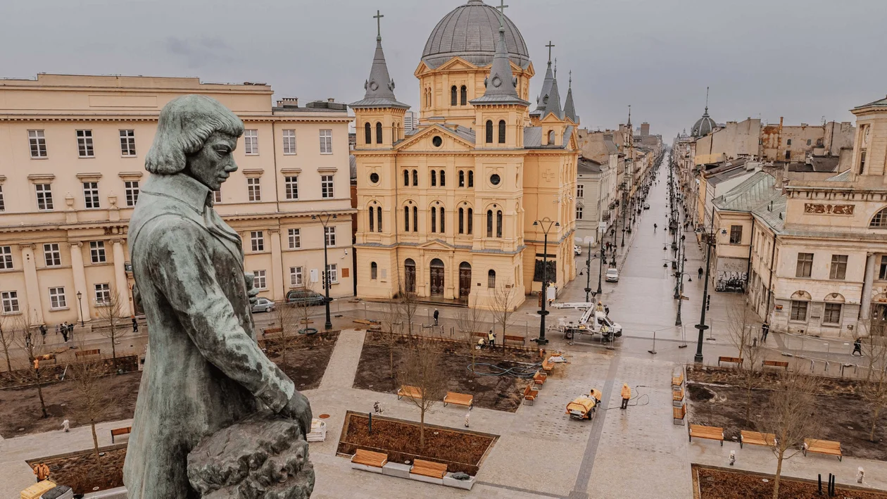 Plac Wolności gotowy na uroczyste otwarcie. Kiedy zobaczymy tam pierwszy po remoncie tramwaj? [ZDJĘCIA] - Zdjęcie główne