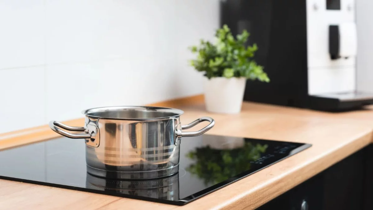 Żegnajcie płyty indukcyjne: w sklepach pojawia się nowa alternatywa - szybsza, bezpieczniejsza i zużywająca mniej energii