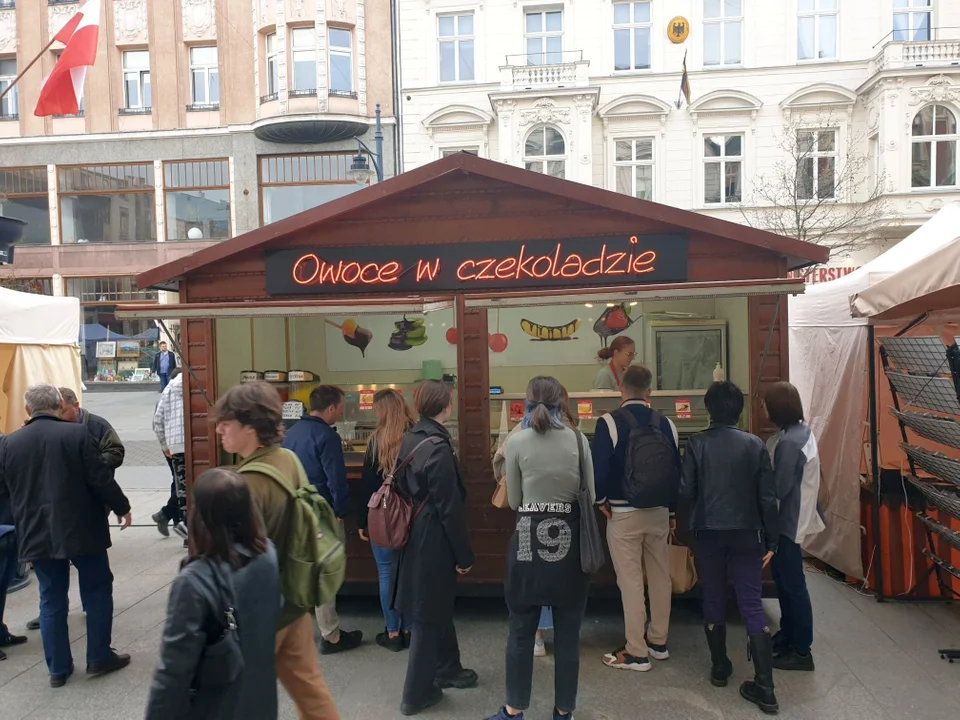 Na Piotrkowskiej w Łodzi odbywa się w majówkę Festiwal Czekolady i Słodyczy We Form