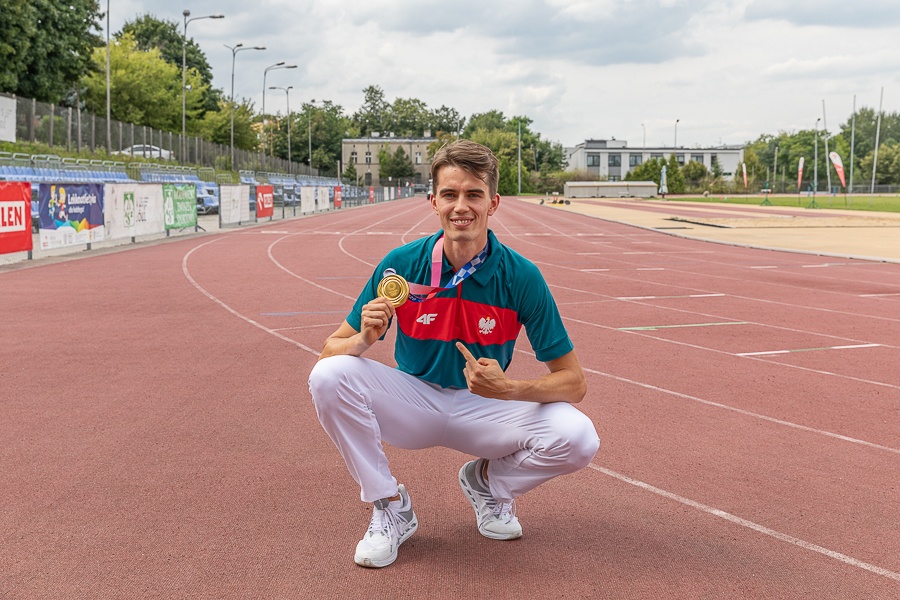 Mistrz olimpijski, Kajetan Duszyński wrócił do Łodzi: „Samo reprezentowanie kraju to uczucie dumy” (Fot. TuŁódź.pl/Michał Pietrzak)