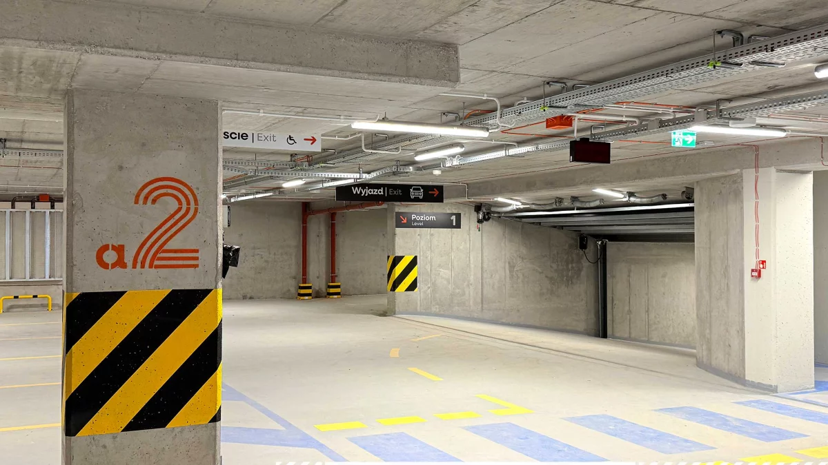 Parkingi wielopoziomowe w Łodzi. Budowa przy Wschodniej na ukończeniu [ZDJĘCIA]