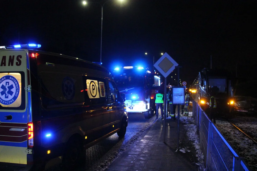 Komunikacja zastępcza na Bałutach, Olechowie i do Zgierza. Sprawdź, jak kursują autobusy i tramwaje MPK Łódź [ZDJĘCIA] - Zdjęcie główne