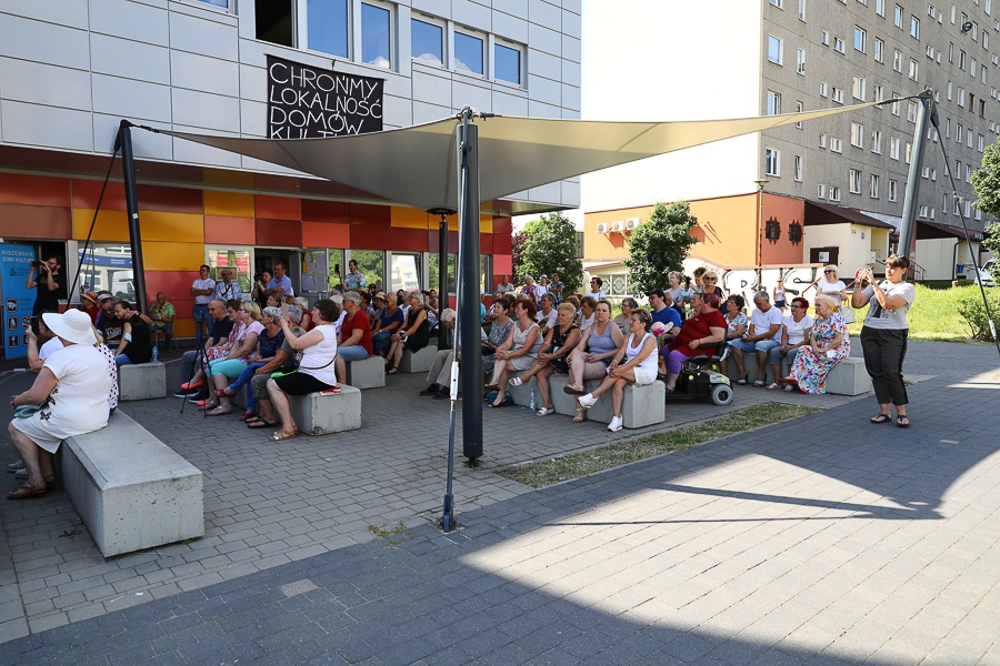 Syn Krzysztofa Krawczyka zaśpiewał dla łodzian. Dał koncert w Domu Kultury 502 w Łodzi (fot. Michał Pietrzak - TuŁódź.pl)