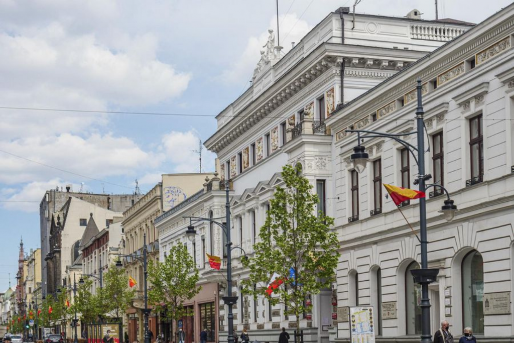 Kurczy się reprezentacja Urzędu Miasta Łodzi. Czemu maleje liczba pracowników magistratu? - Zdjęcie główne