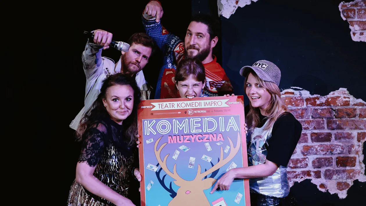 Bez scenariusza, z czystą nutą improwizacji i z dużą dawką humoru. Teatr Komedii Impro zaprasza na spektakl - Zdjęcie główne