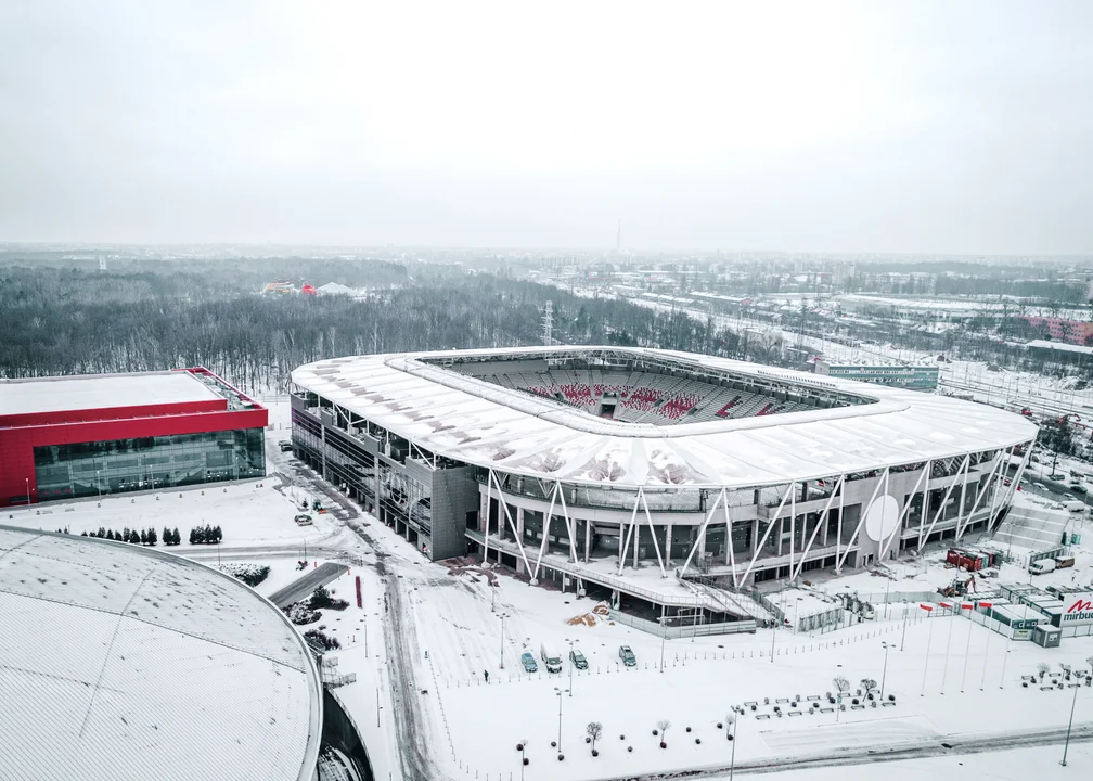 Piękny widok na Stadion Króla z lotu ptaka