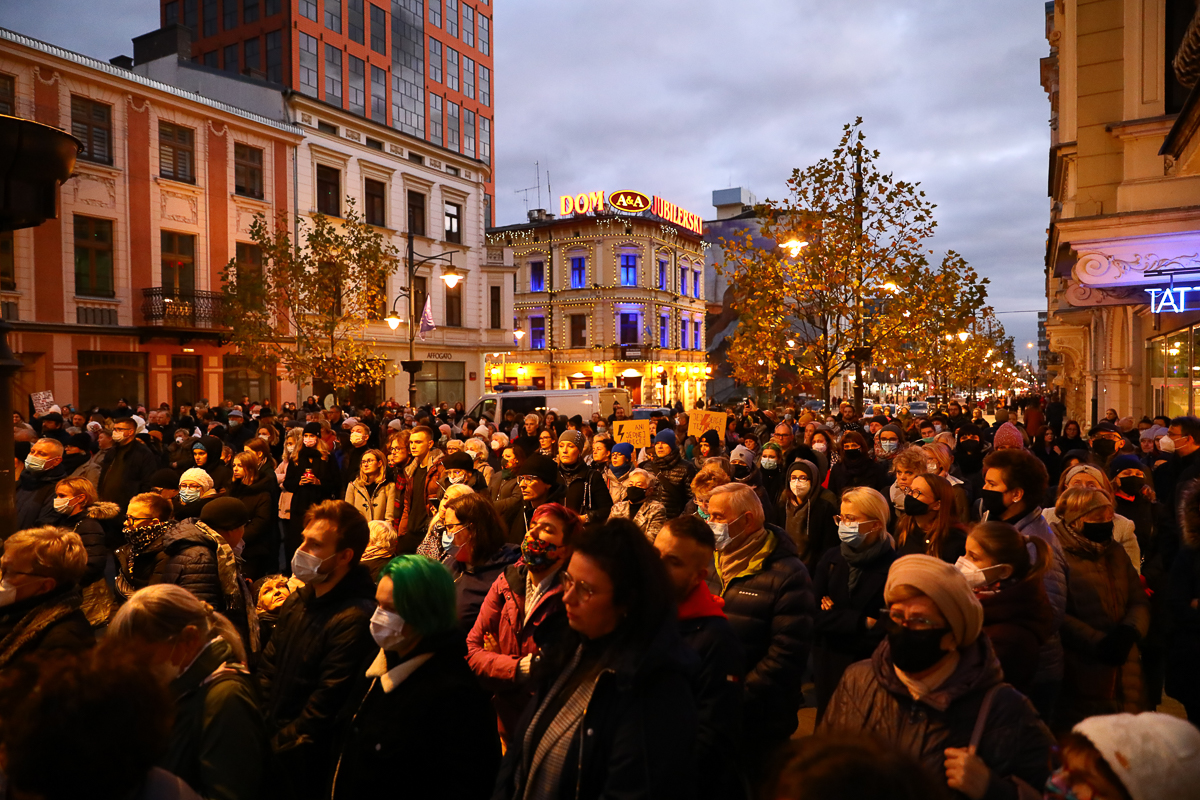 „Ani jednej więcej” - protest na Piotkowskiej w Łodzi
